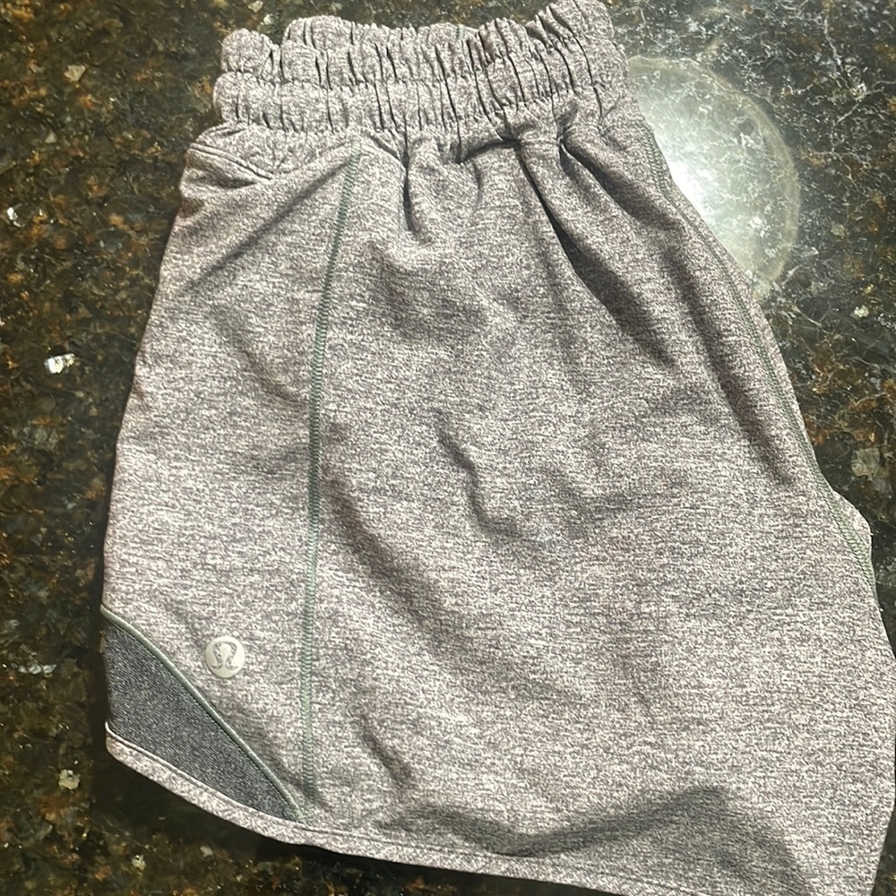 gray lululemon hotty hot shorts